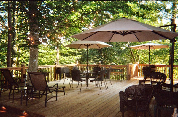 creekside deck